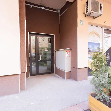 Caleya - With Private Parking شقة سراييفو