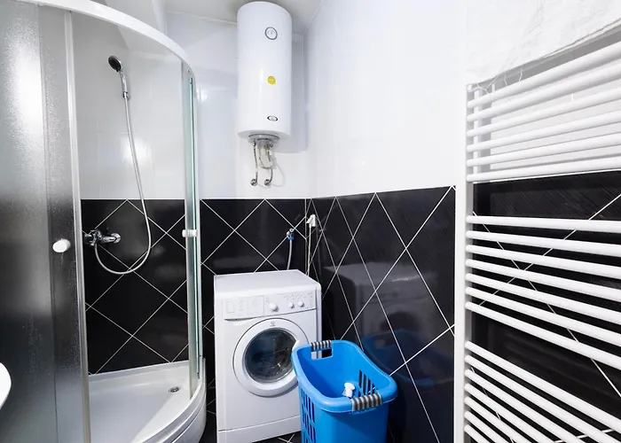 Caleya - With Private Parking